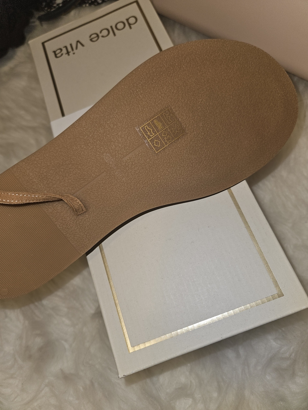 Dolce Vita Jayden Sandal - Picture 5 of 6